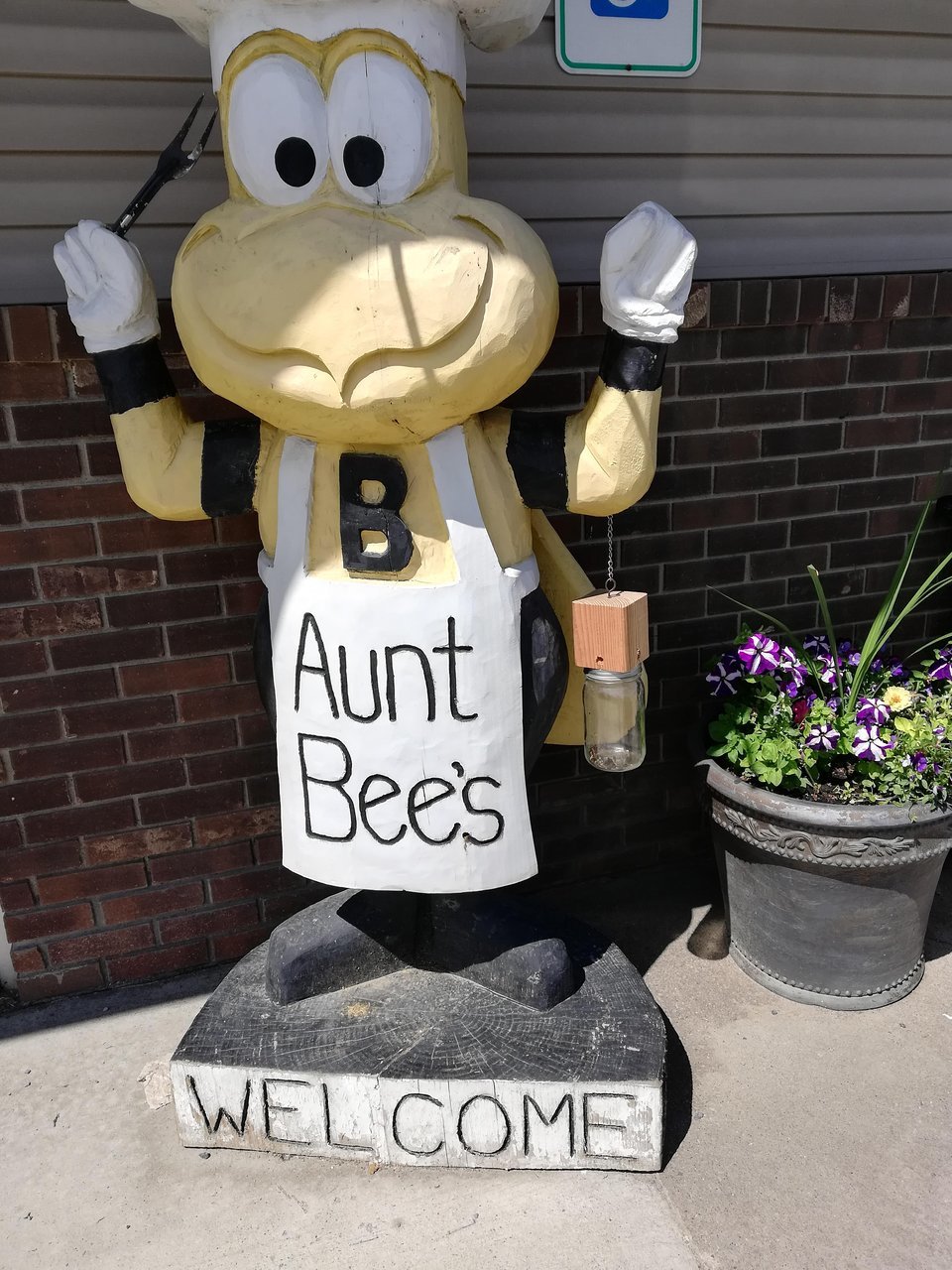 Aunt Bees